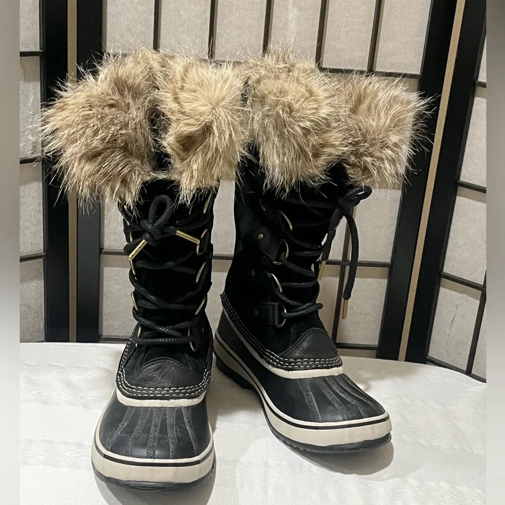 SOREL JOAN OF ARTIC Black Faux Fur-Trim Winter Lace-Up WATERPROOF Boots WM 7.5”